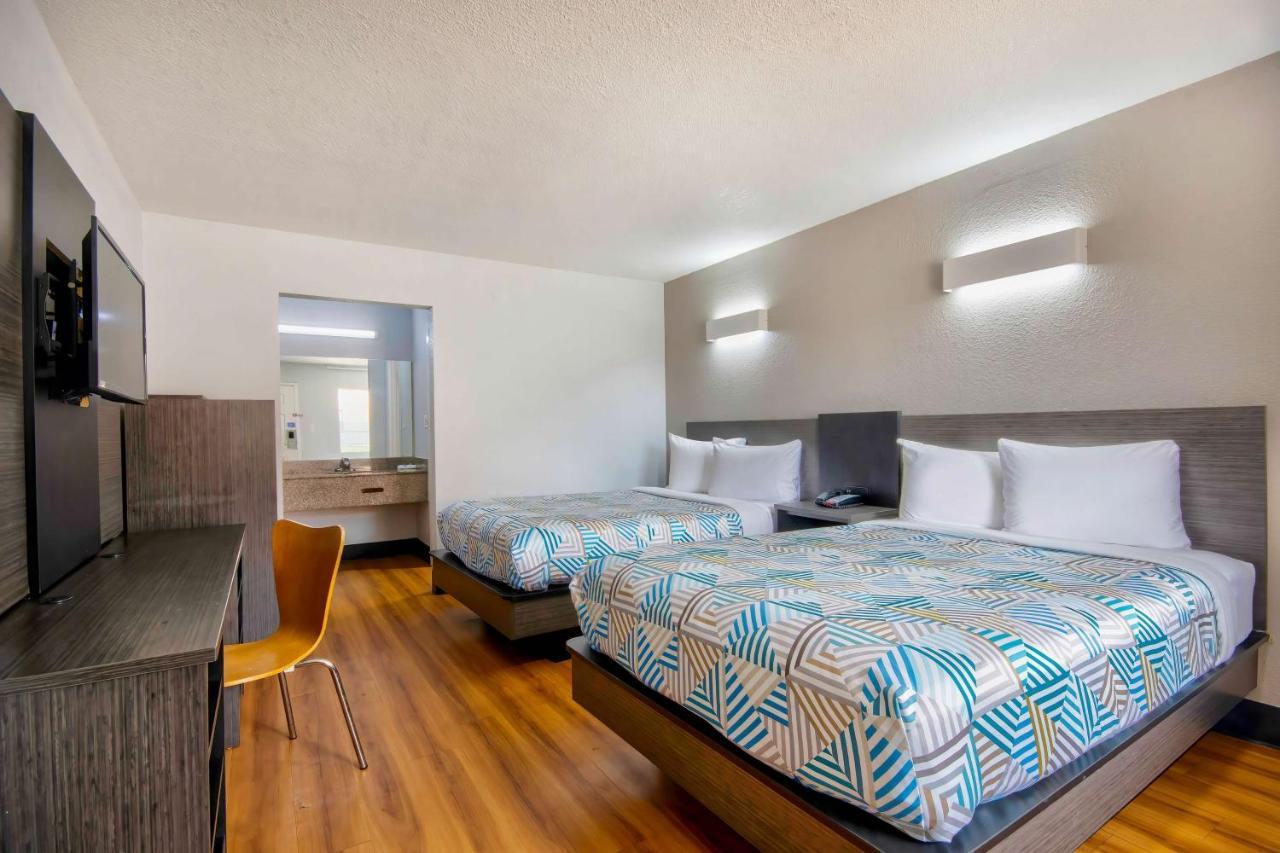 Hotel 6-sulphur, La