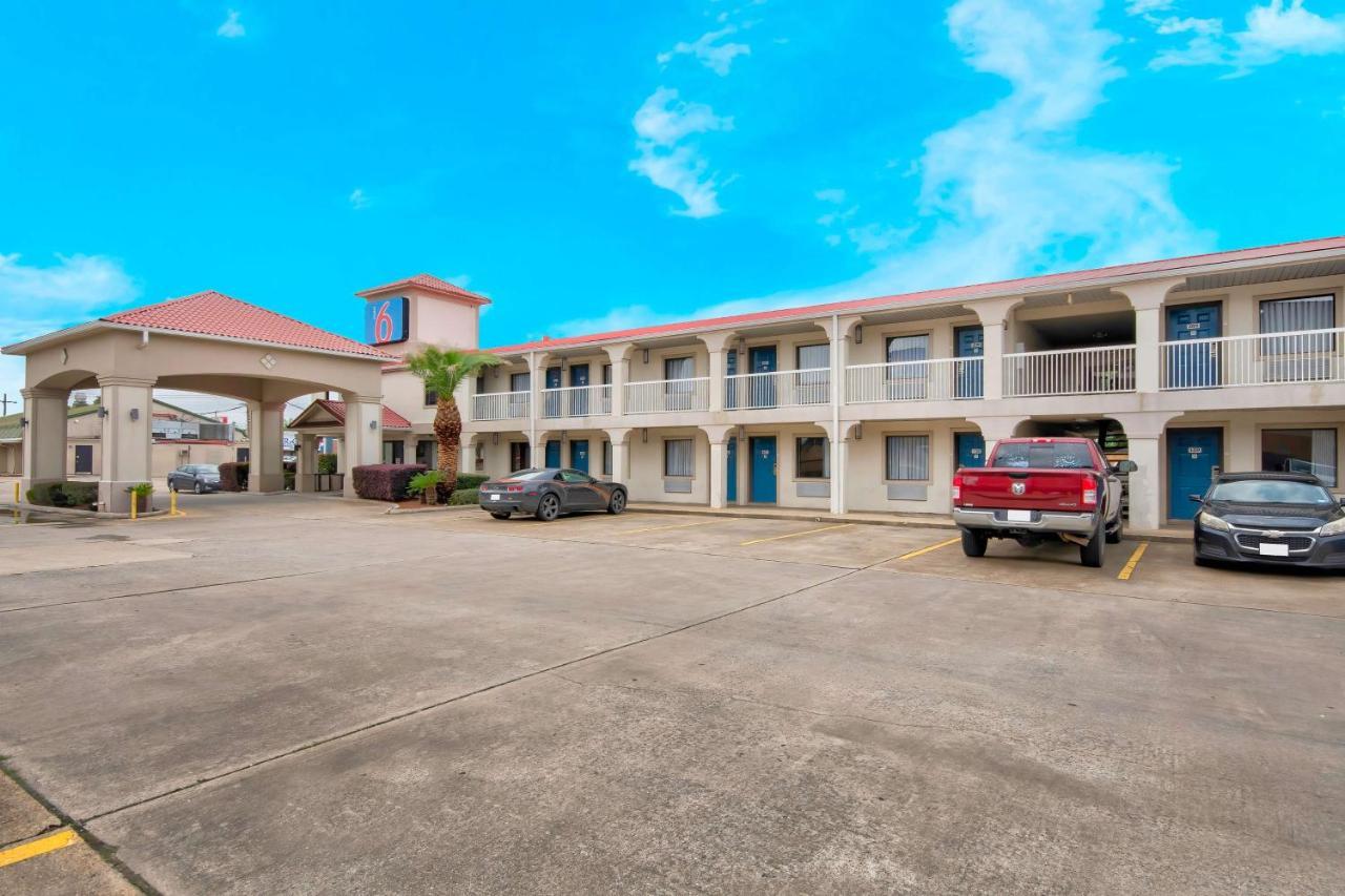 Hotel 6-sulphur, La 2*