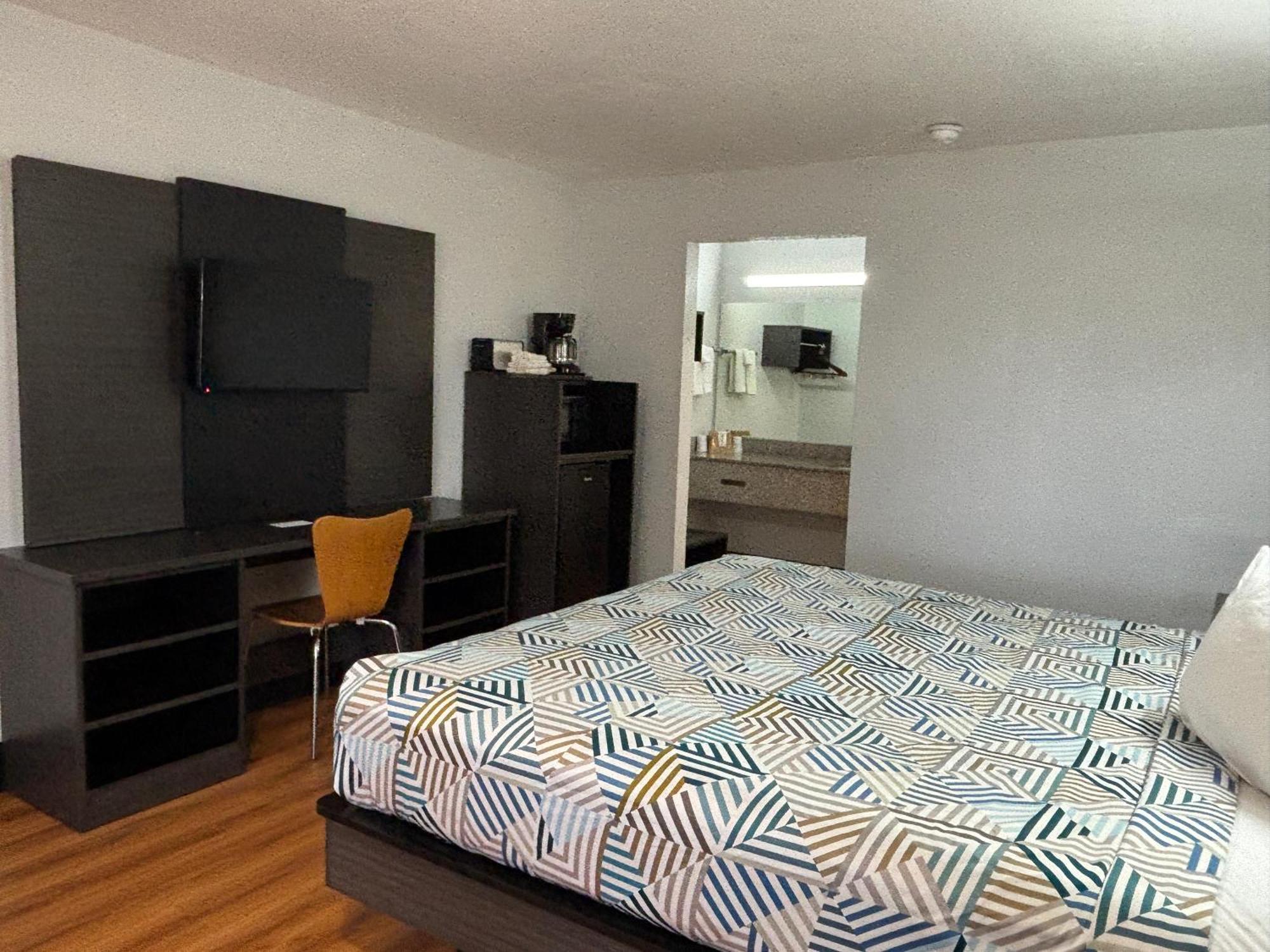 Hotel 6-sulphur, La